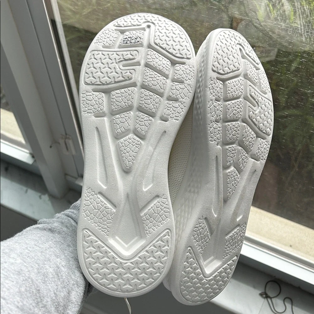 Cushionaire Dorsy Memory Foam White Slip-On Women's Sneakers Sz 9 - Picture 6 of 9